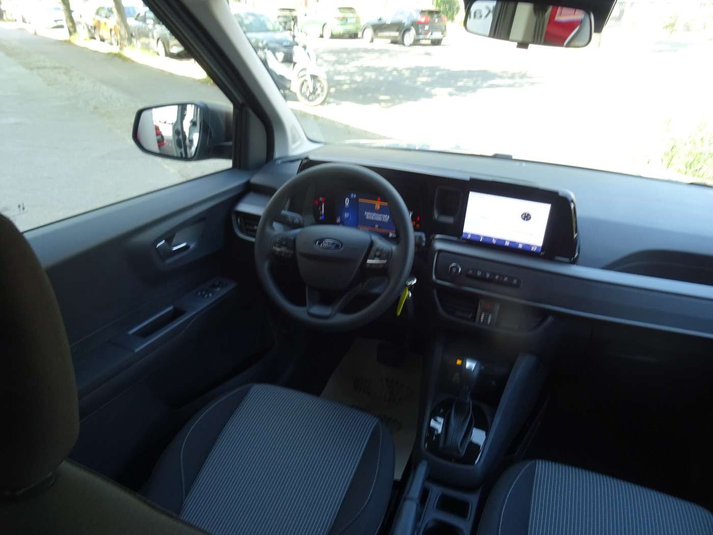 Fahrzeugbild eines Ford Transit Courier