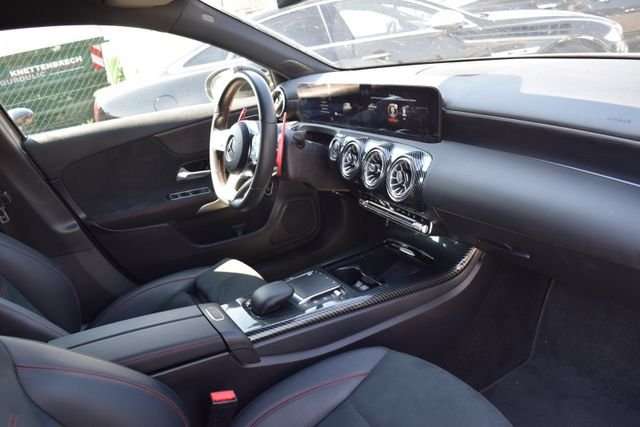 Fahrzeugbild eines Mercedes-Benz A-Klasse