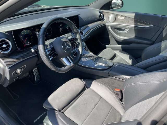Fahrzeugbild eines Mercedes-Benz E-Klasse
