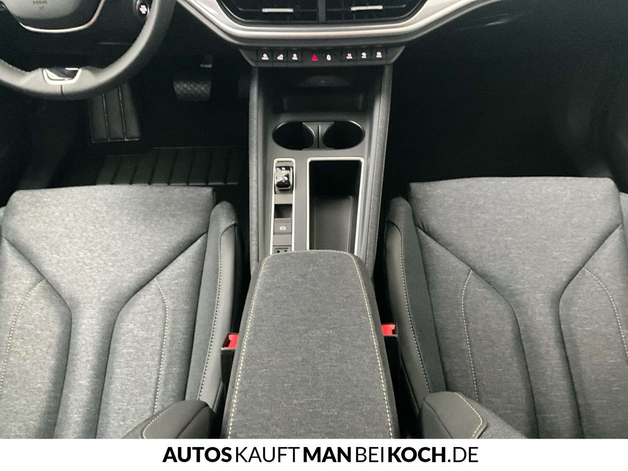 Fahrzeugbild eines Skoda ELROQ
