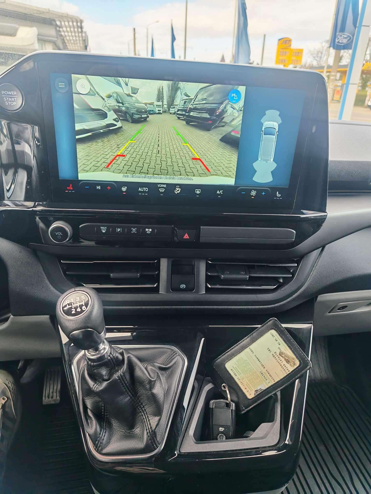 Fahrzeugbild eines Ford Tourneo Custom