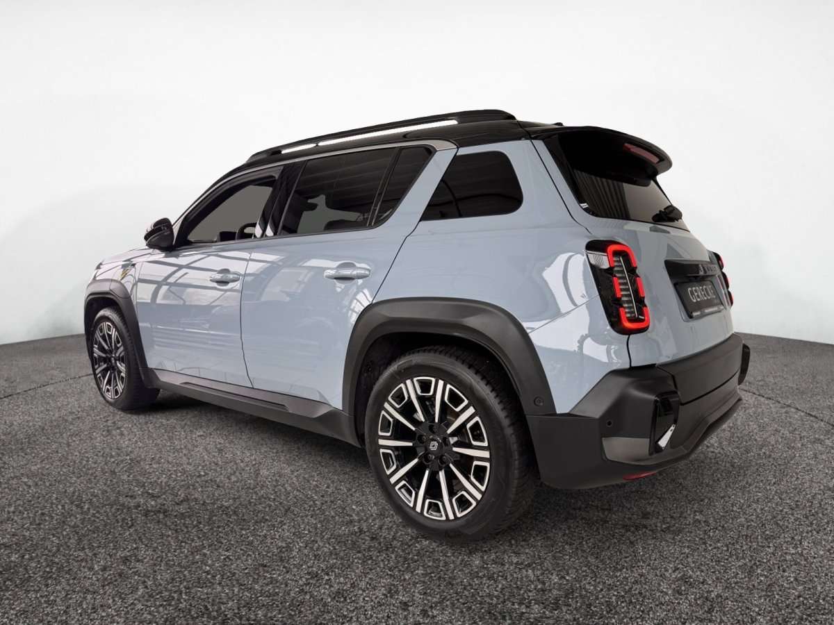 Fahrzeugbild eines Renault 4 E-TECH