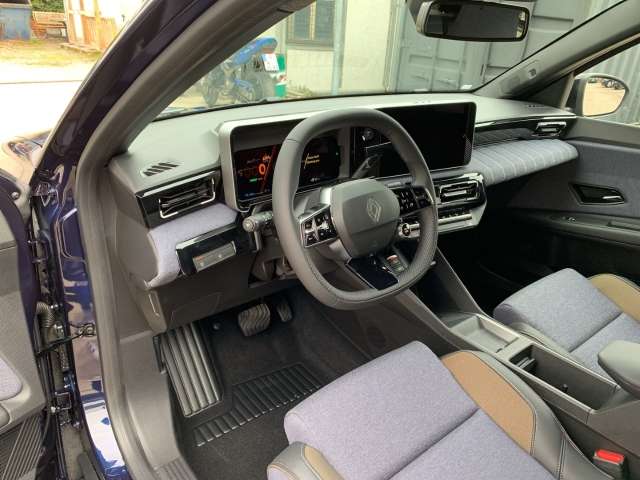 Fahrzeugbild eines Renault 5 E-TECH