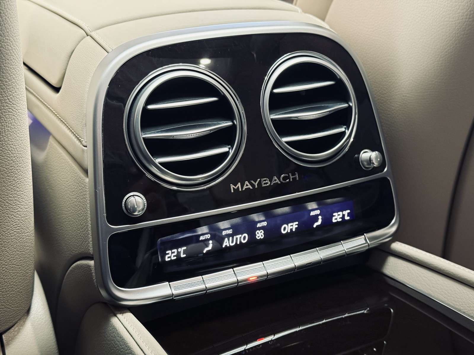 Fahrzeugbild eines Mercedes-Benz S-Klasse