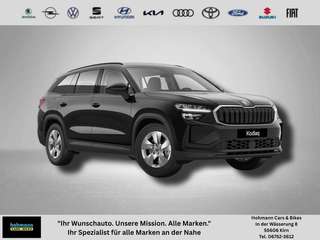 Schräge Frontansicht auf einen Skoda Kodiaq , freigestellt