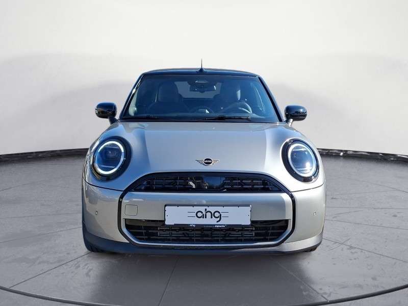 Fahrzeugbild eines MINI COOPER