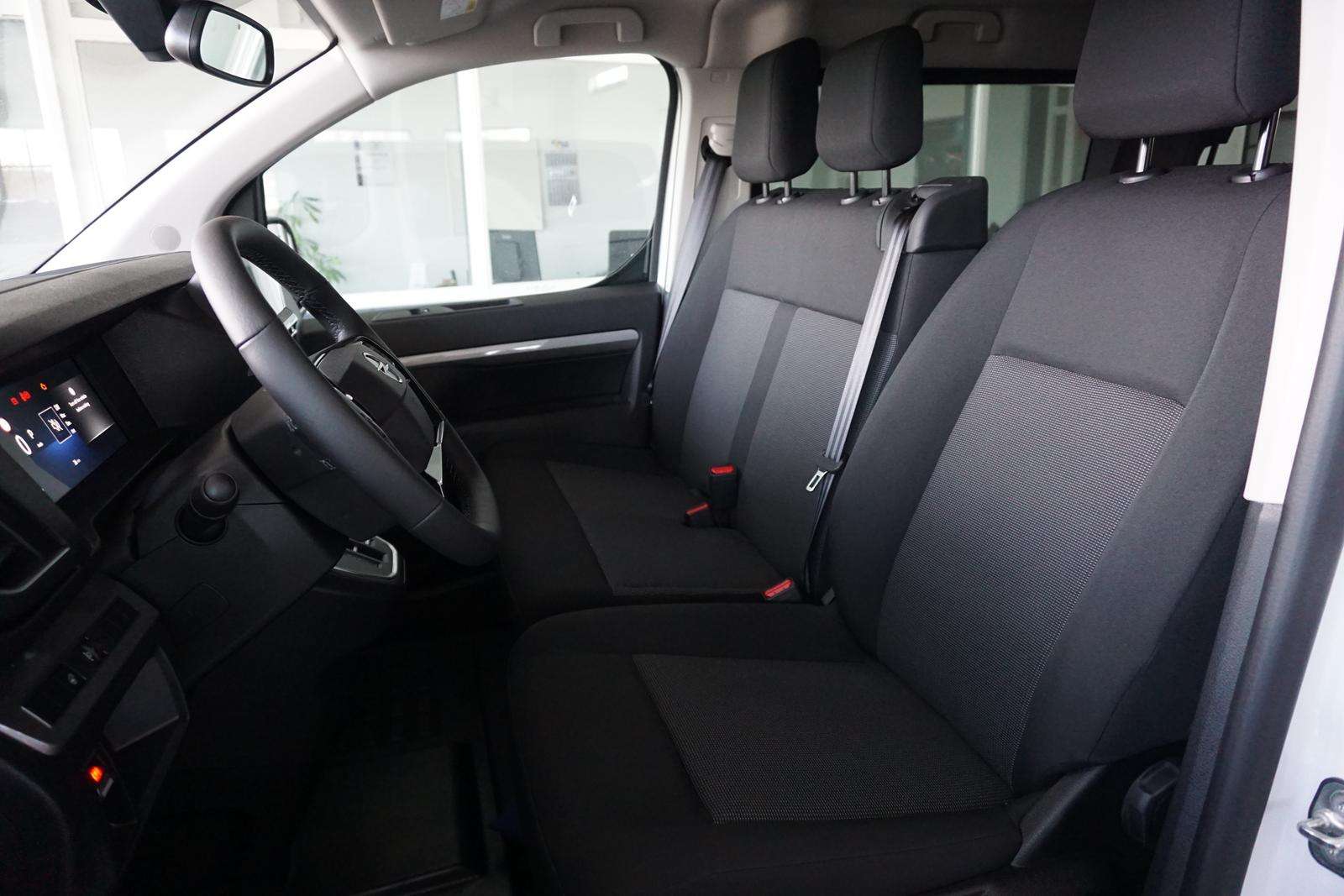 Fahrzeugbild eines Opel Zafira Life