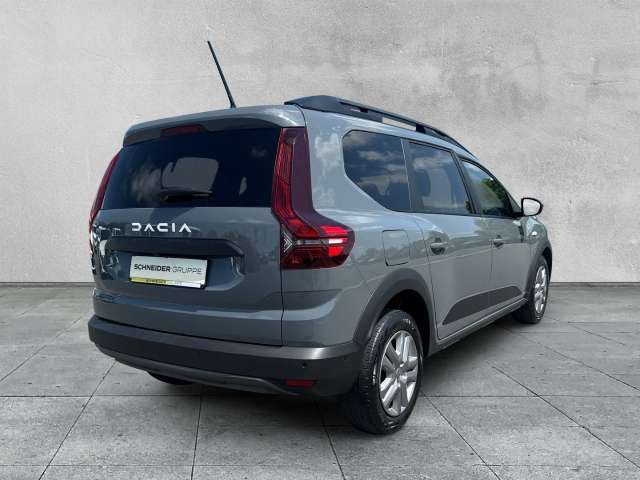 Fahrzeugbild eines Dacia Jogger