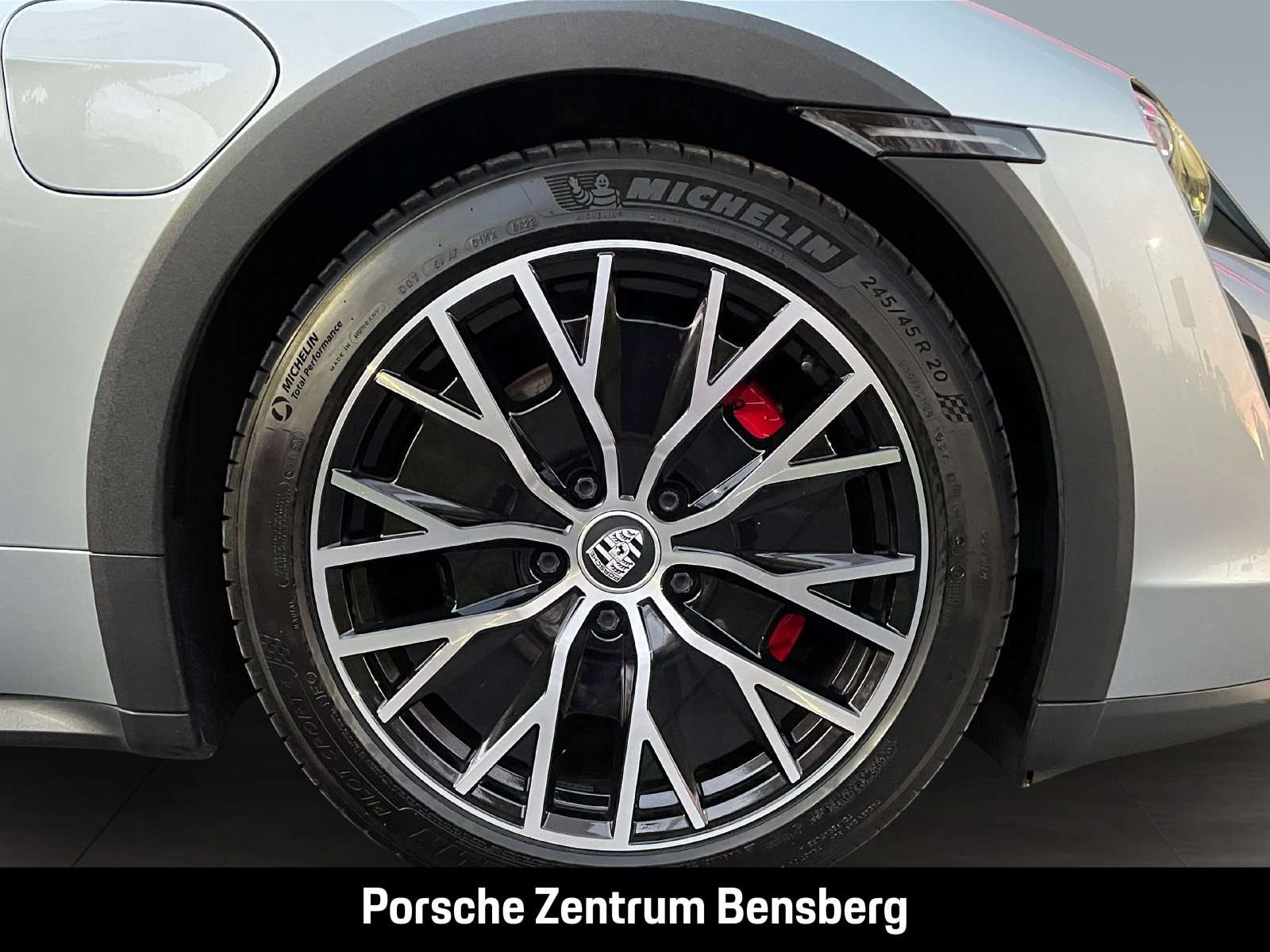 Fahrzeugbild eines Porsche Taycan