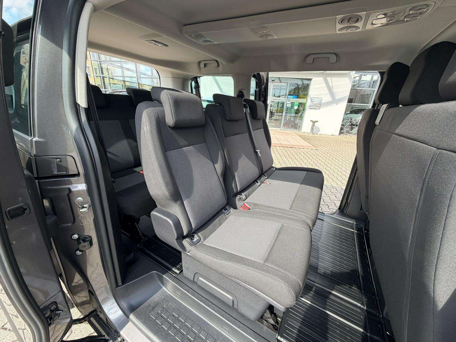 Fahrzeugbild eines Toyota Proace