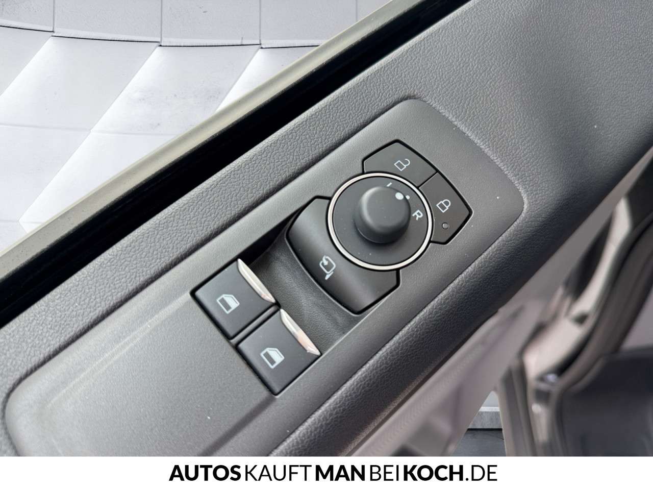 Fahrzeugbild eines Ford Tourneo Custom