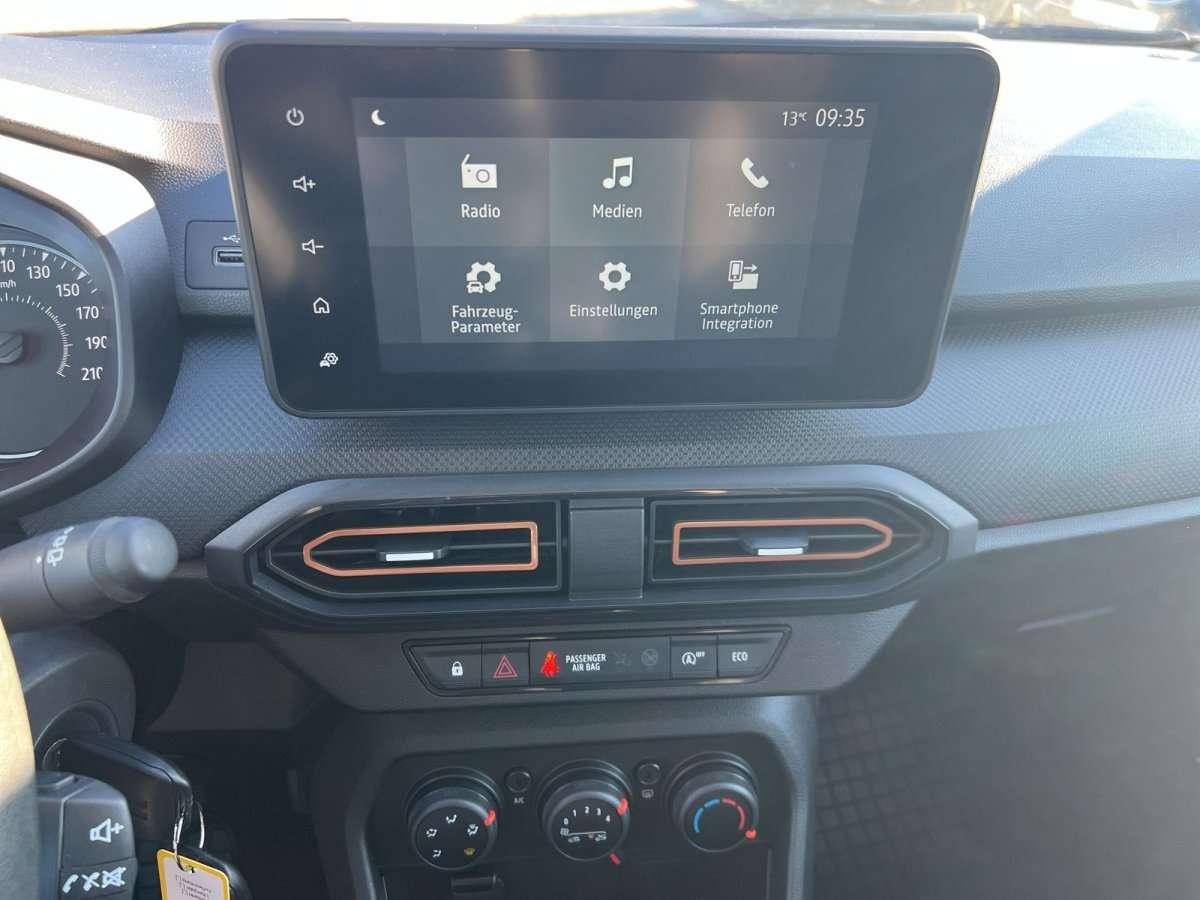 Fahrzeugbild eines Dacia Sandero