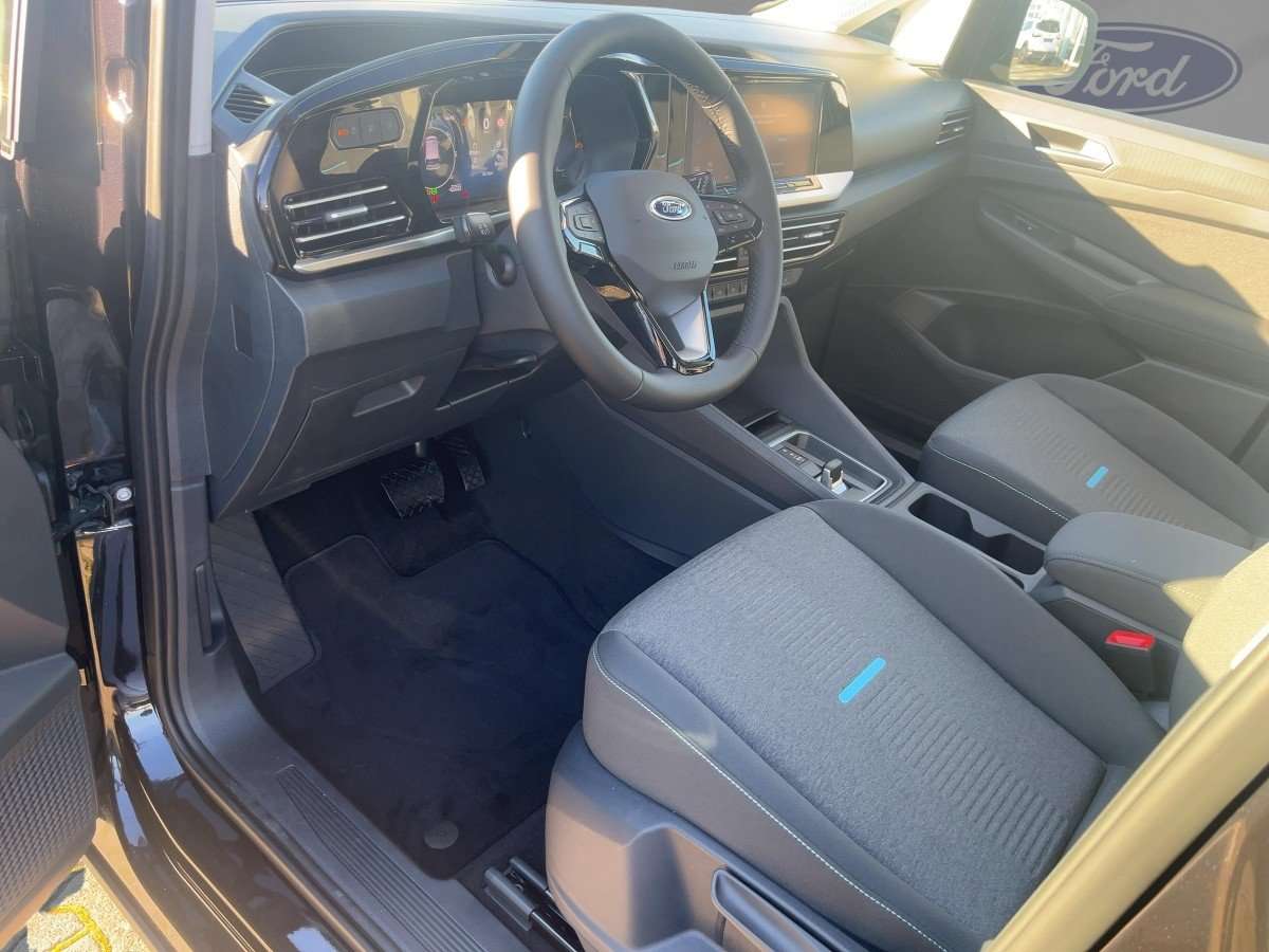 Fahrzeugbild eines Ford Grand Tourneo