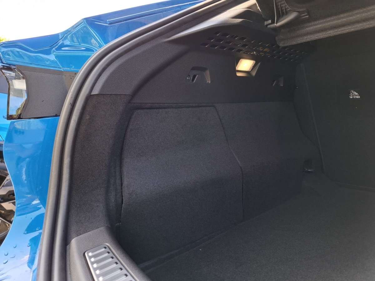 Fahrzeugbild eines Renault Rafale