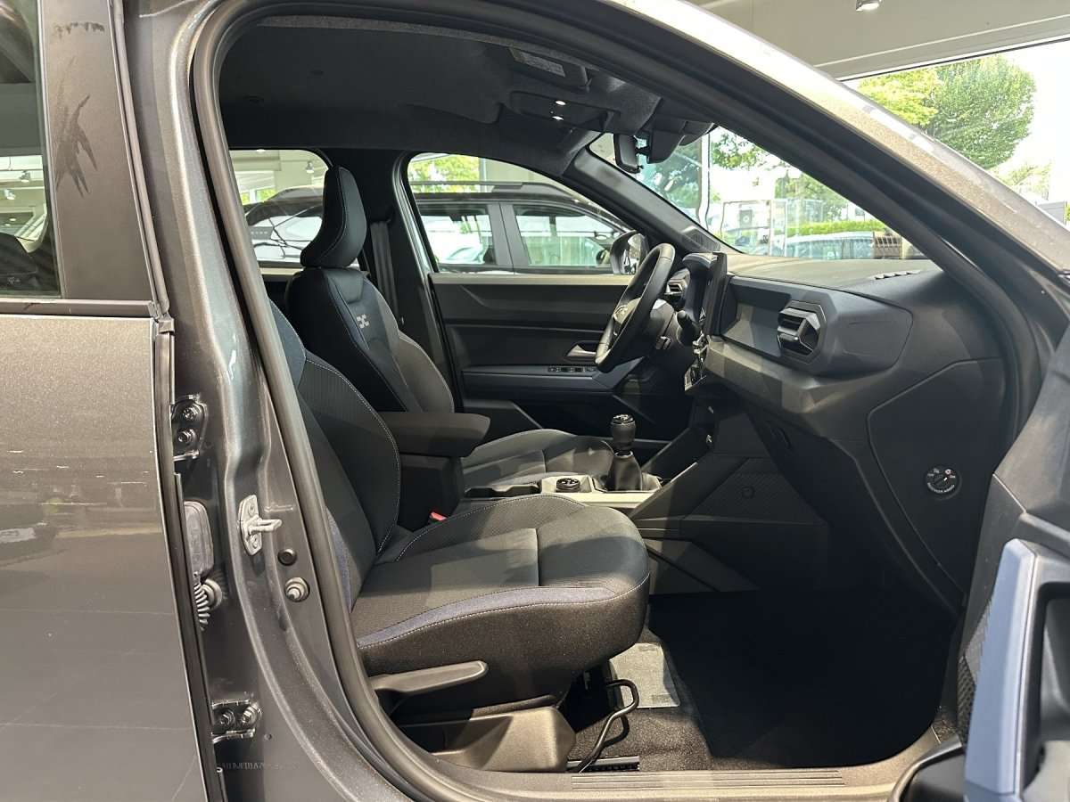 Fahrzeugbild eines Dacia Bigster