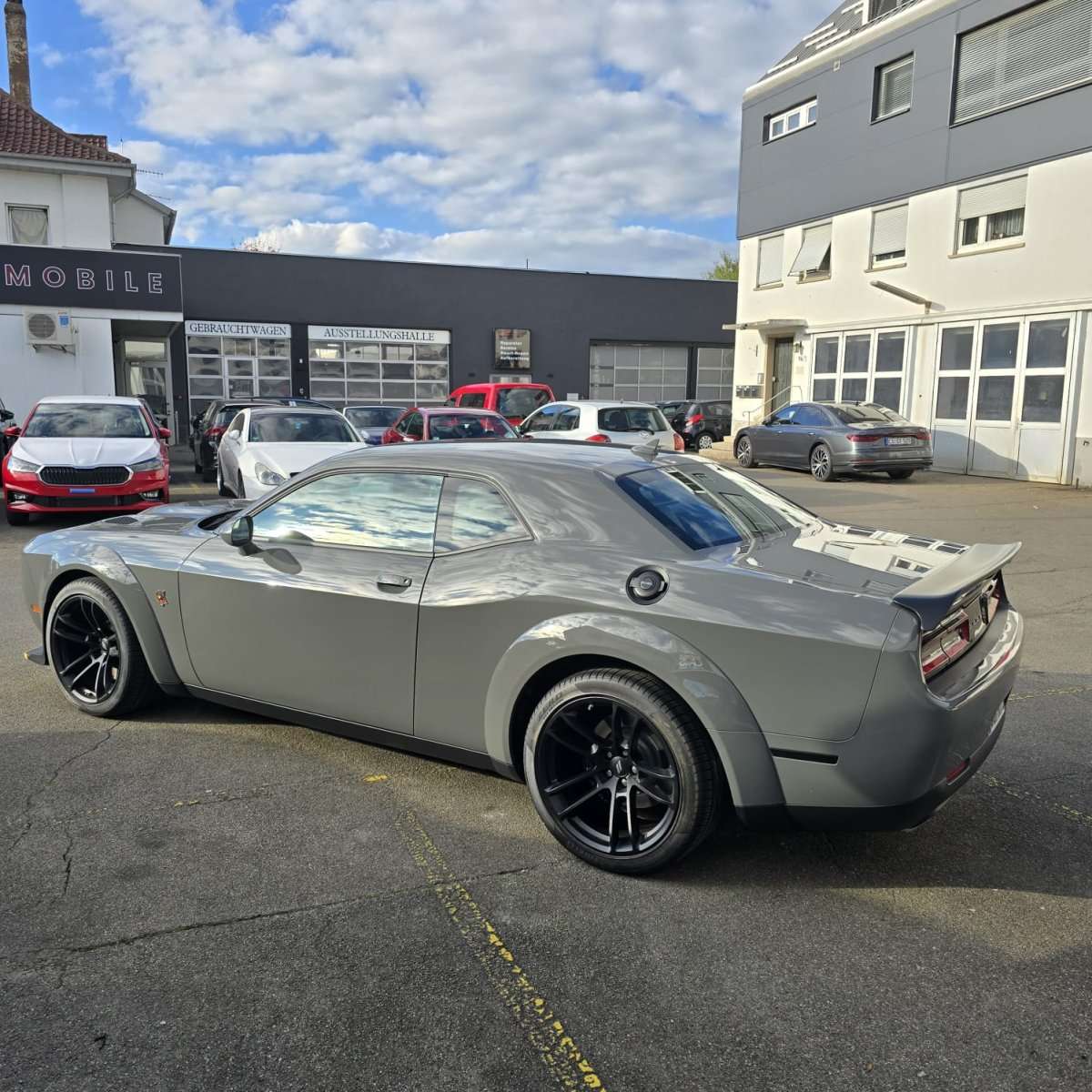 Fahrzeugbild eines Dodge Challenger