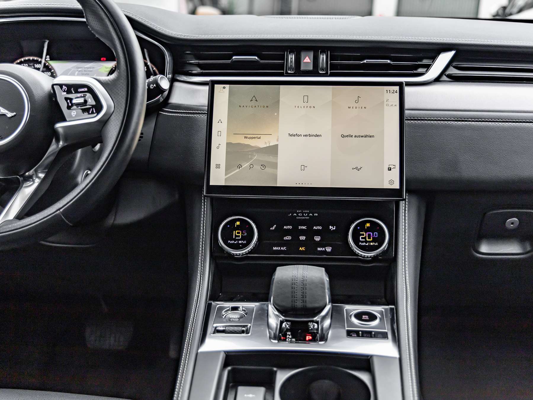 Fahrzeugbild eines Jaguar F-PACE