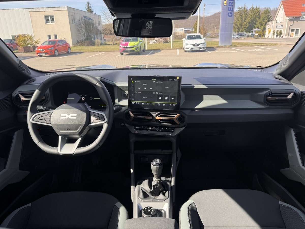 Fahrzeugbild eines Dacia Bigster