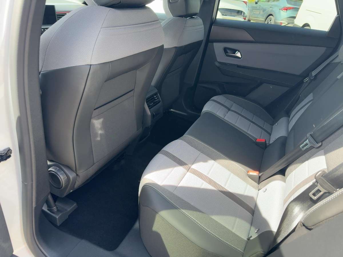 Fahrzeugbild eines Opel Grandland X