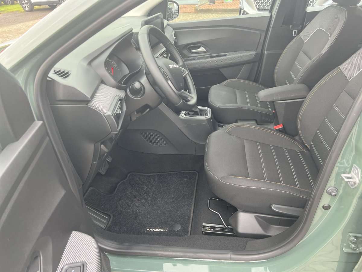 Fahrzeugbild eines Dacia Sandero
