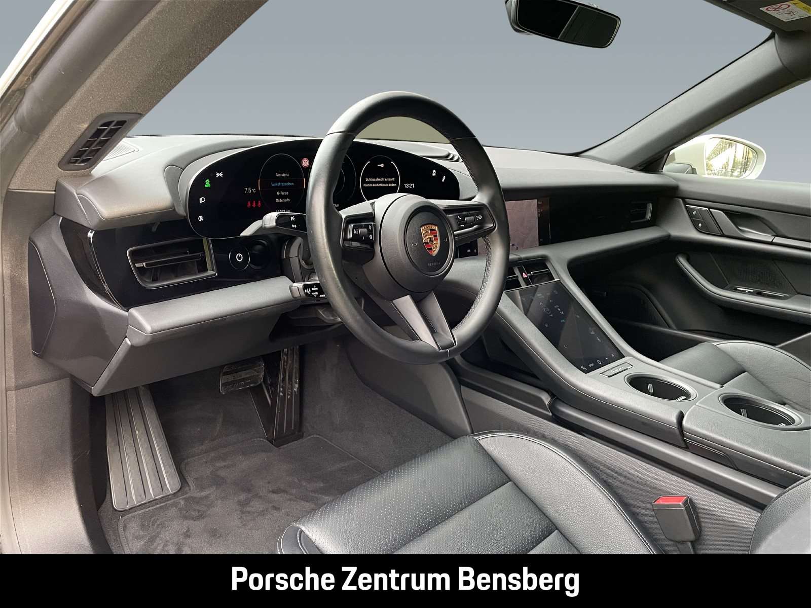 Fahrzeugbild eines Porsche Taycan