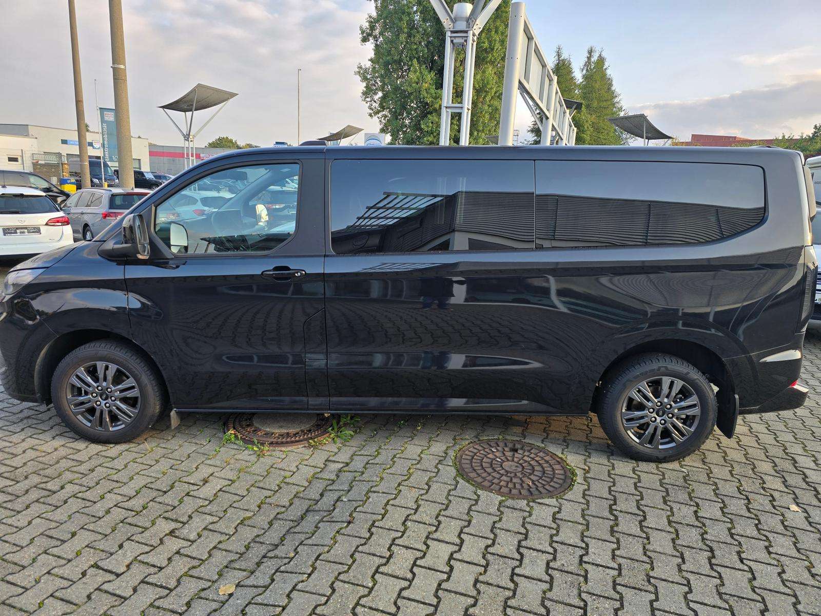 Fahrzeugbild eines Ford Tourneo Custom