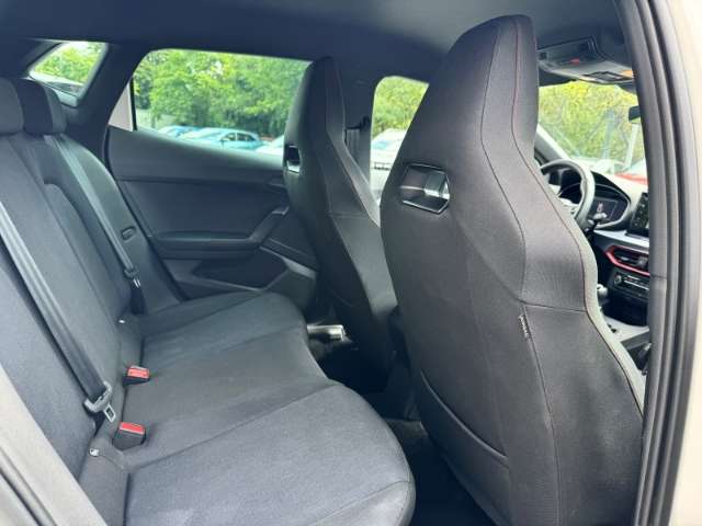 Fahrzeugbild eines SEAT Ibiza