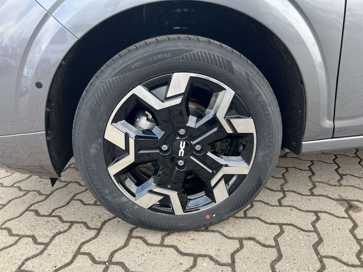 Fahrzeugbild eines Dacia Sandero