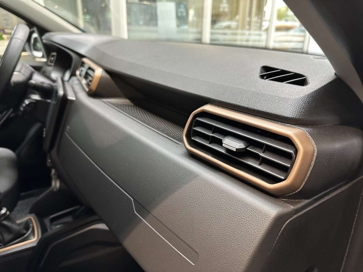 Fahrzeugbild eines Dacia Duster