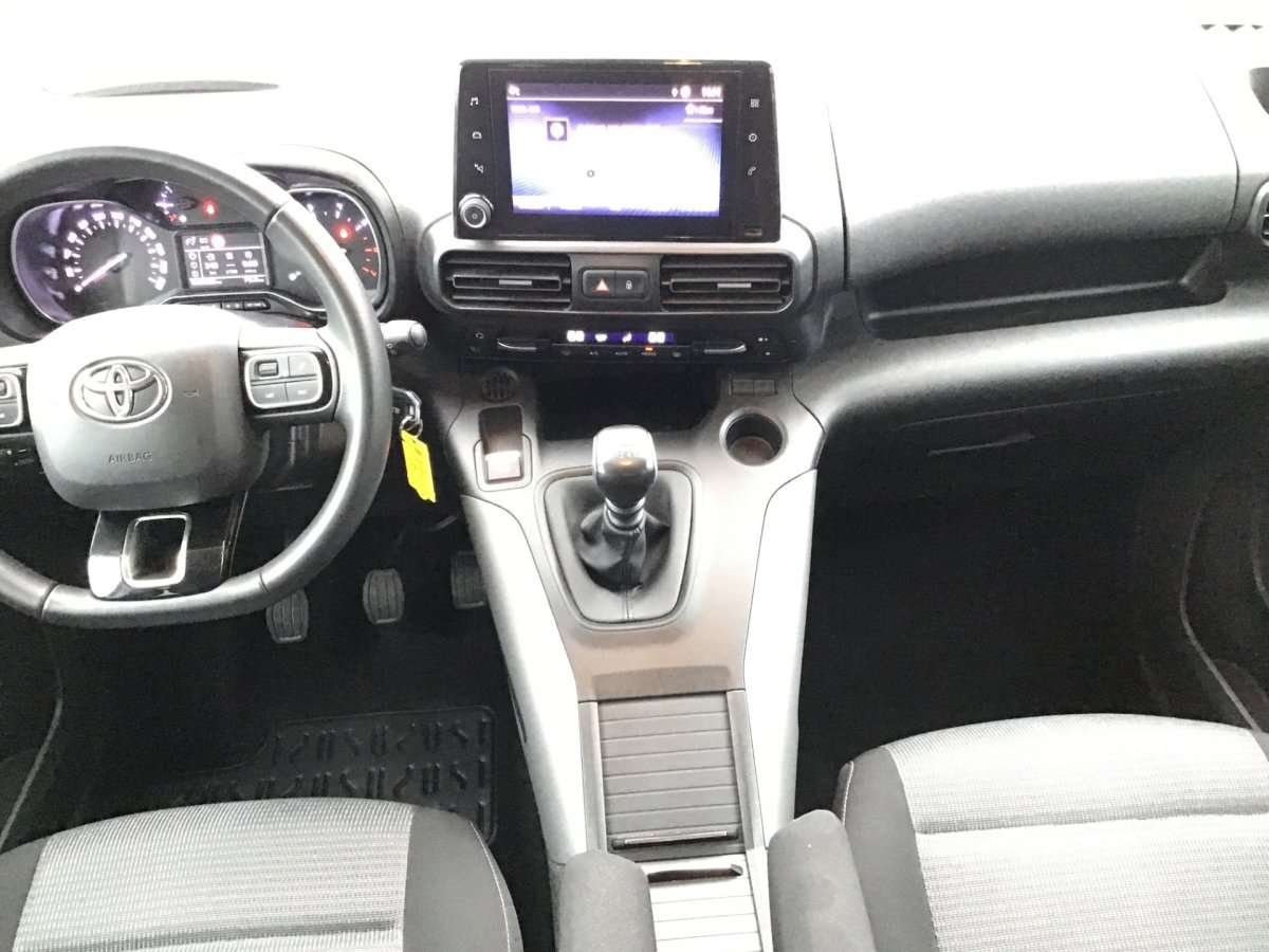 Fahrzeugbild eines Toyota Proace