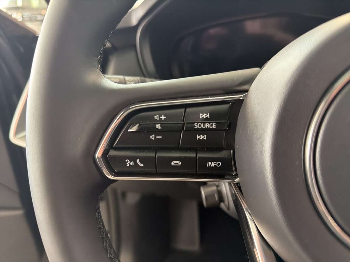 Fahrzeugbild eines Mazda CX-60