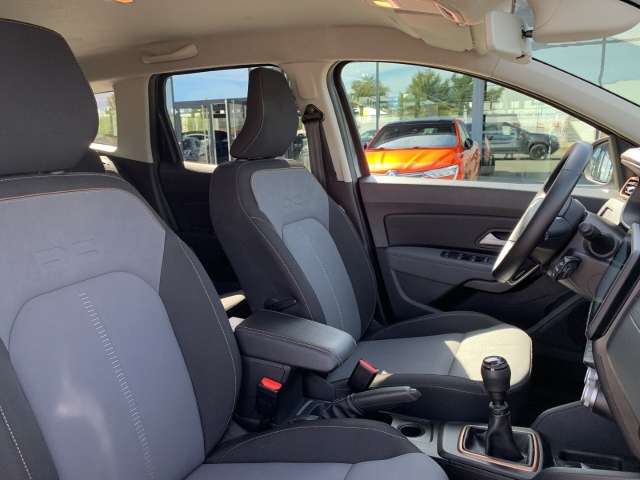 Fahrzeugbild eines Dacia Duster