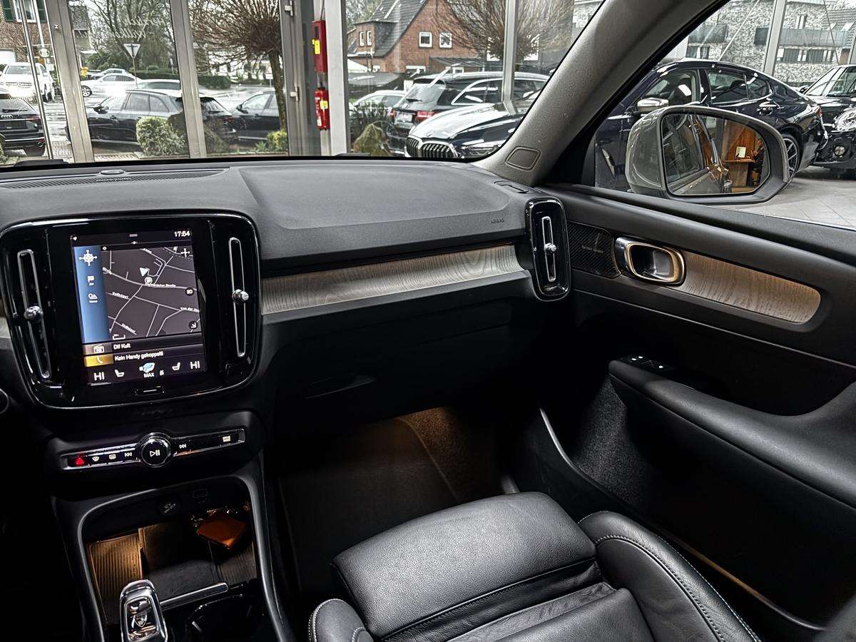 Fahrzeugbild eines Volvo XC40