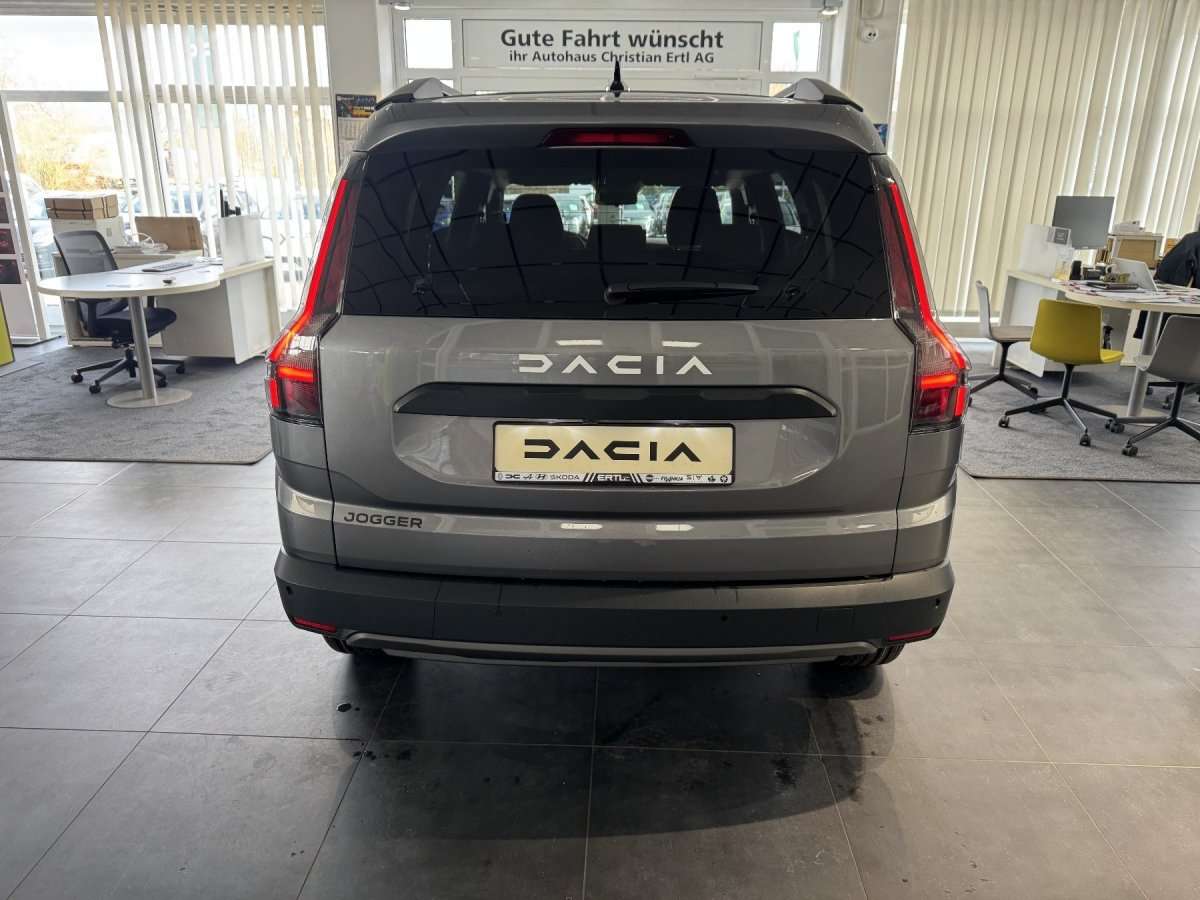 Fahrzeugbild eines Dacia Jogger