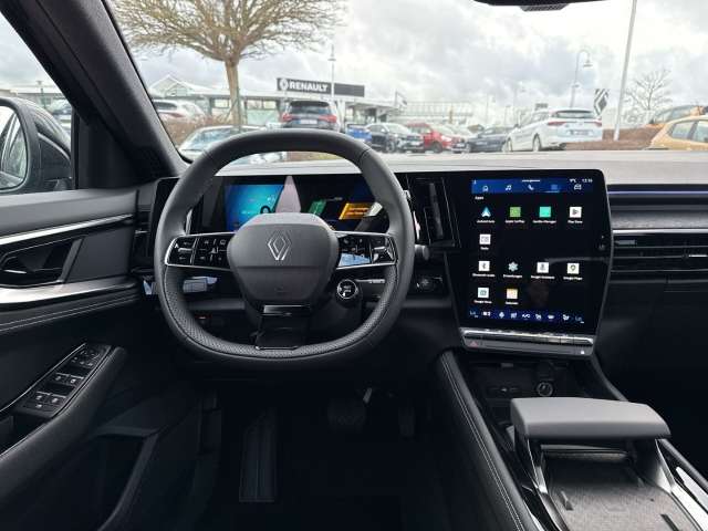 Fahrzeugbild eines Renault Rafale