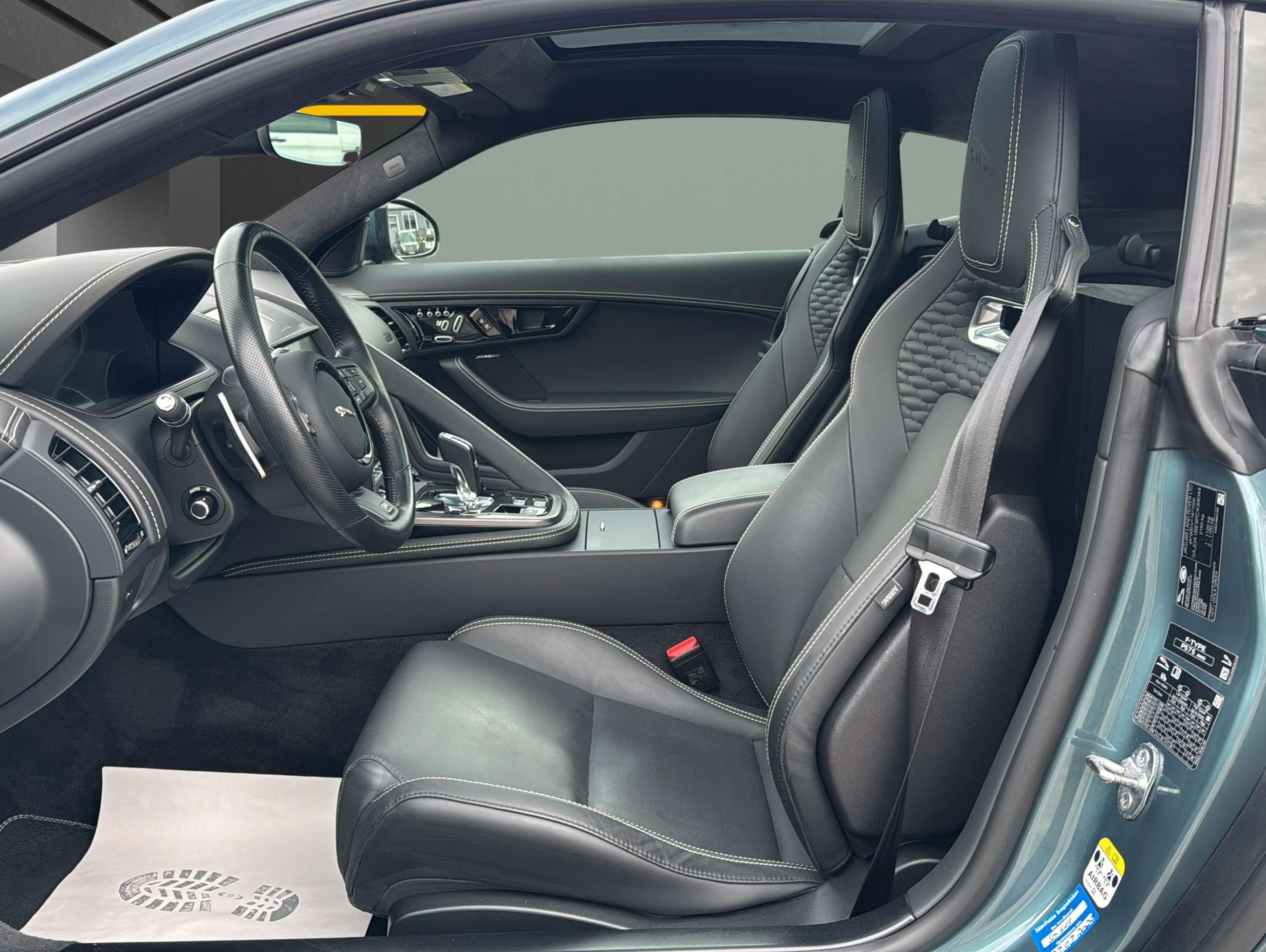 Fahrzeugbild eines Jaguar F-Type