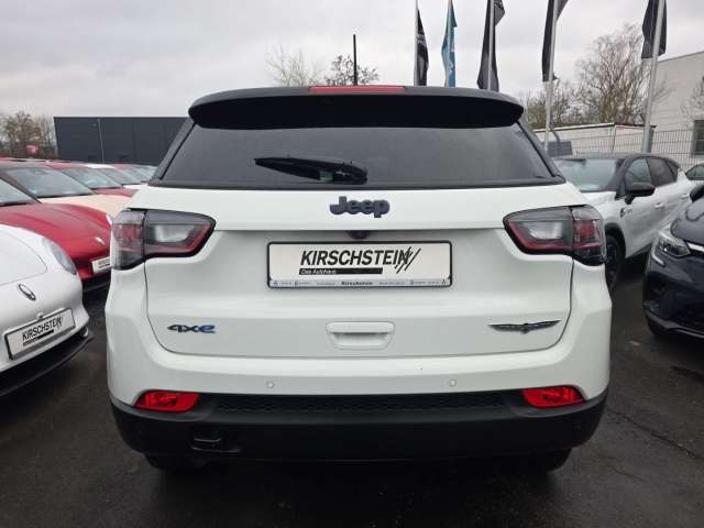 Fahrzeugbild eines Jeep Compass