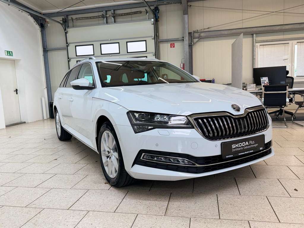 Fahrzeugbild eines Skoda Superb