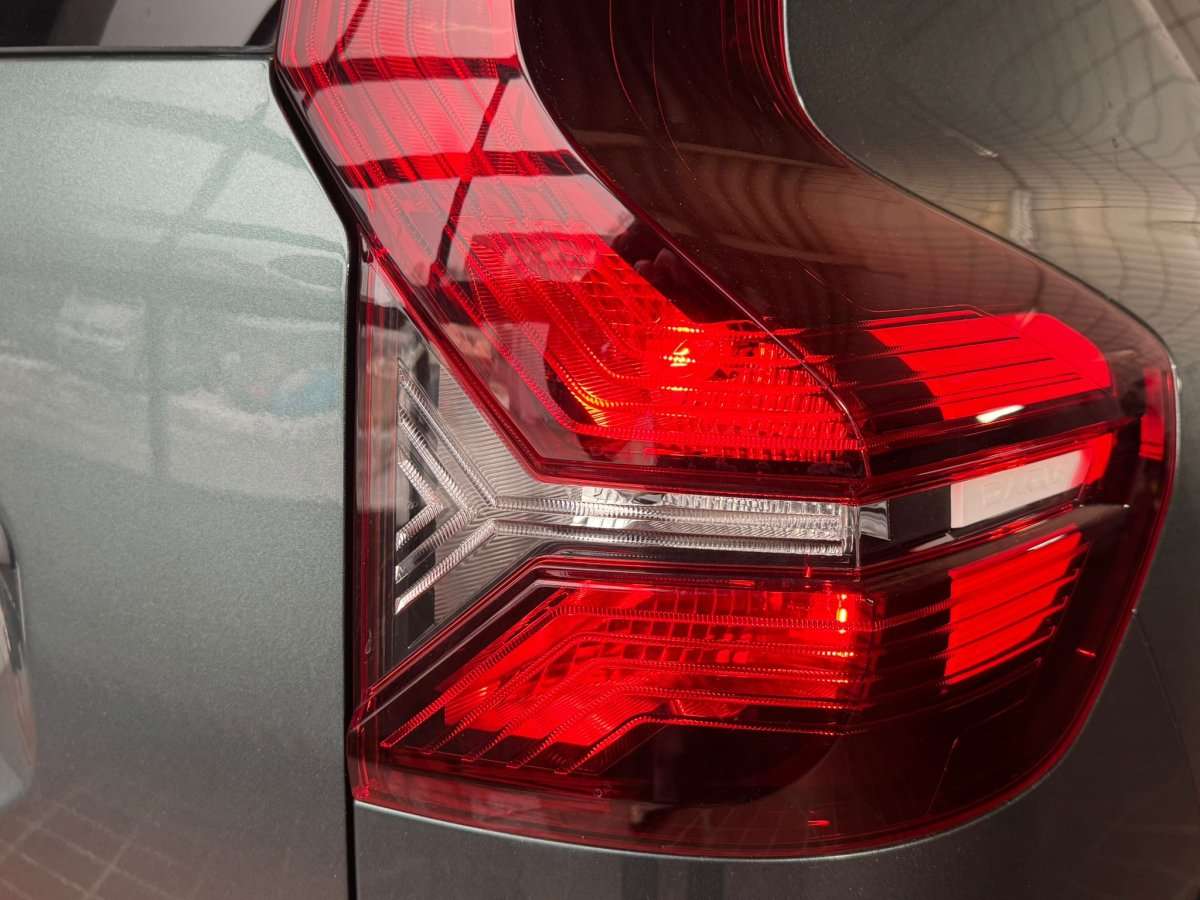 Fahrzeugbild eines Dacia Jogger