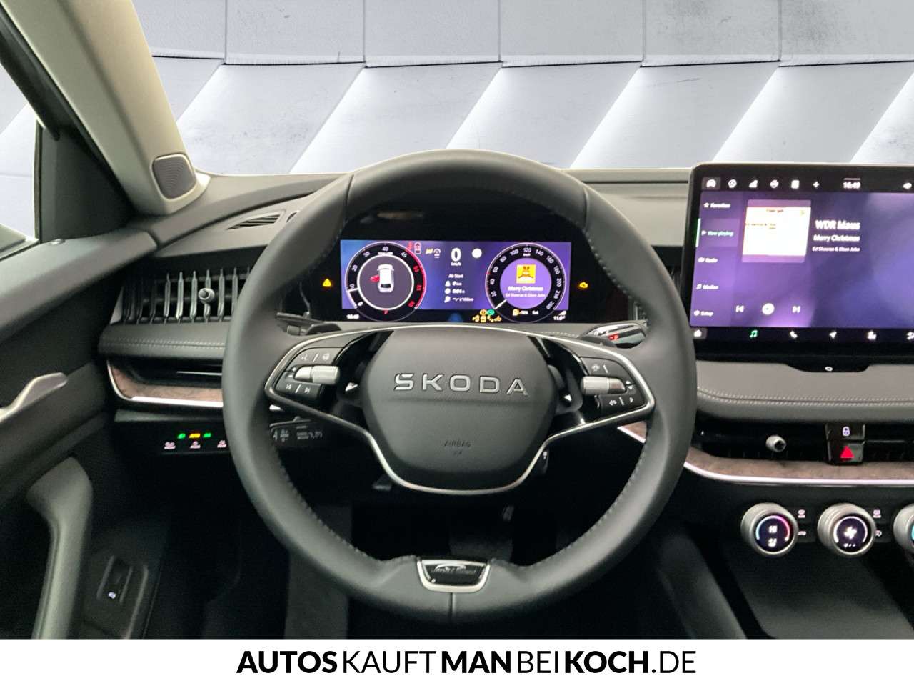Fahrzeugbild eines Skoda Superb