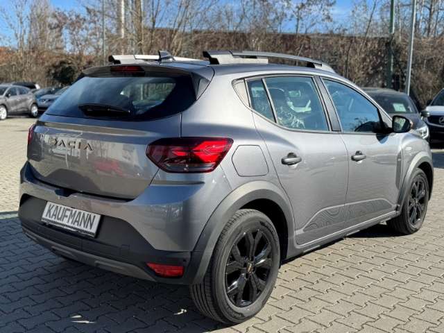 Fahrzeugbild eines Dacia Sandero