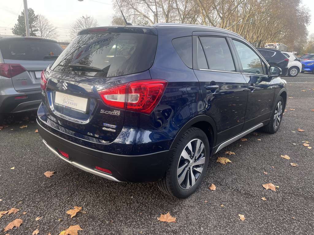 Fahrzeugbild eines Suzuki S-Cross