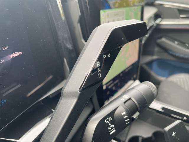 Fahrzeugbild eines Renault Rafale