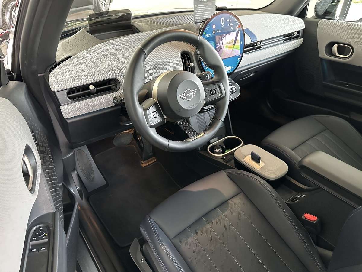 Fahrzeugbild eines MINI COOPER