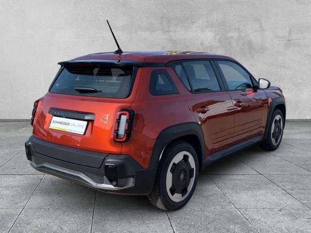 Fahrzeugbild eines Renault 4 E-TECH