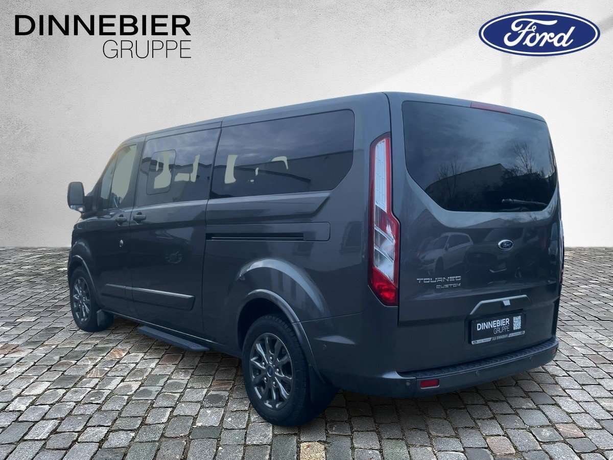 Fahrzeugbild eines Ford Tourneo Custom