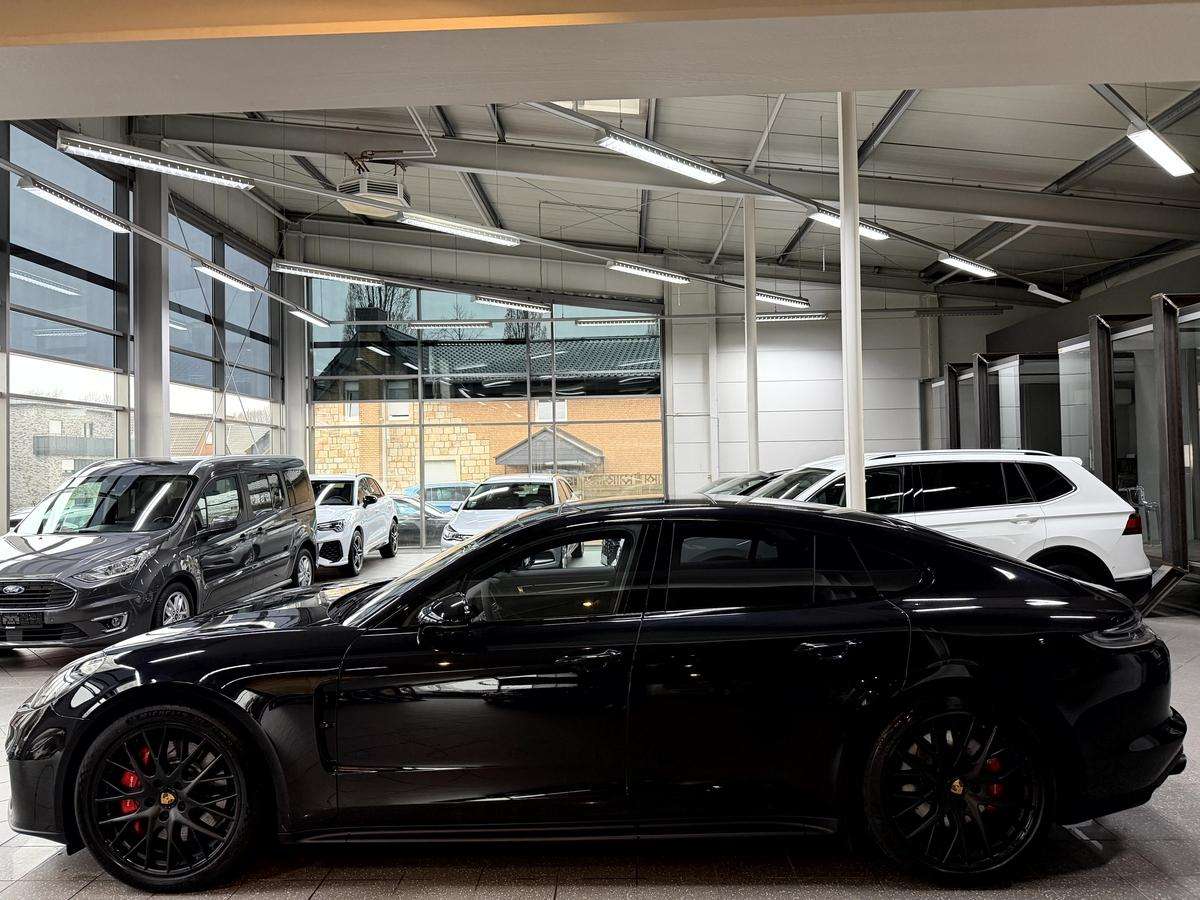 Fahrzeugbild eines Porsche Panamera