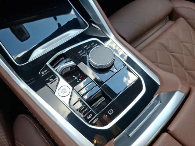 Fahrzeugbild eines BMW X6