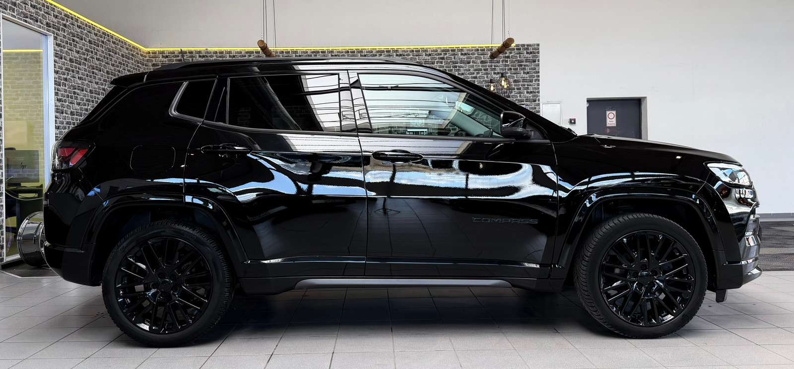 Fahrzeugbild eines Jeep Compass