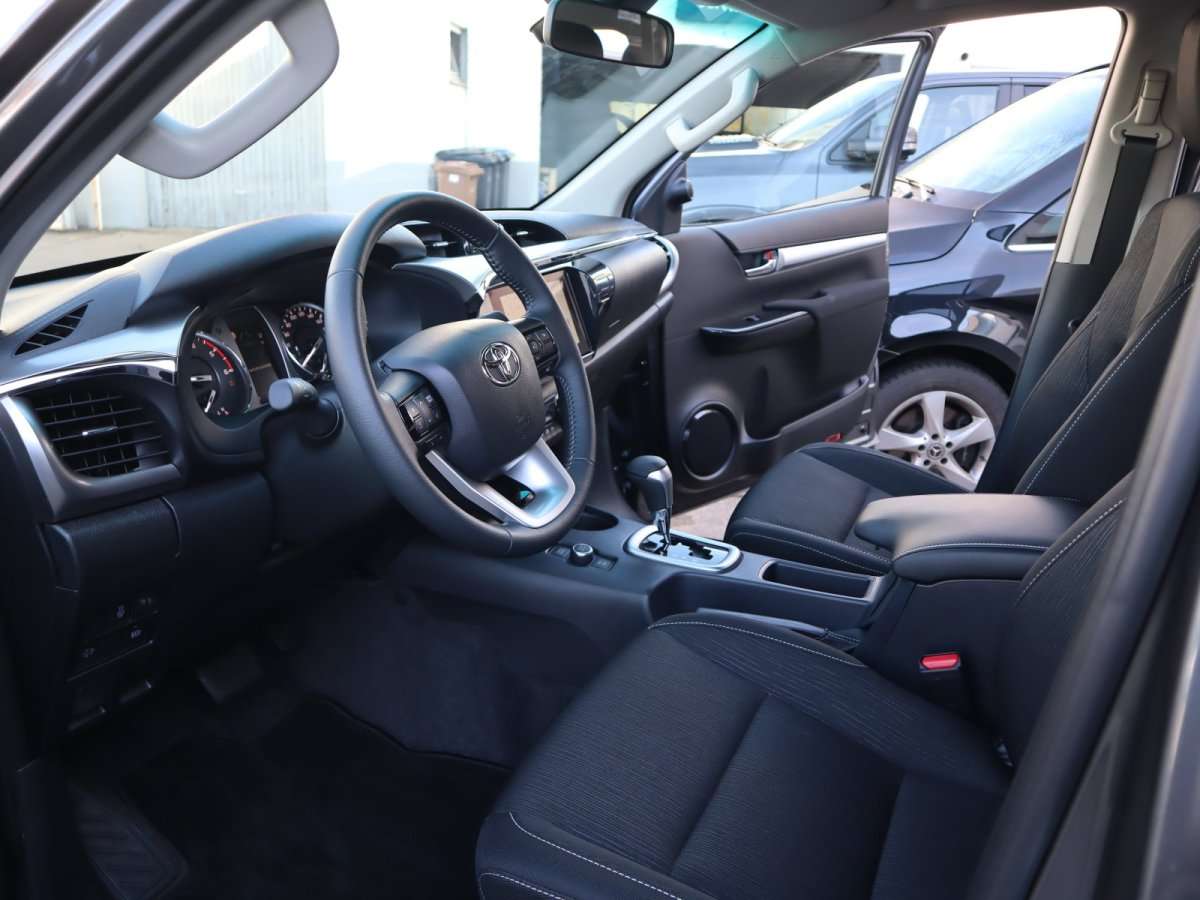 Fahrzeugbild eines Toyota Hilux